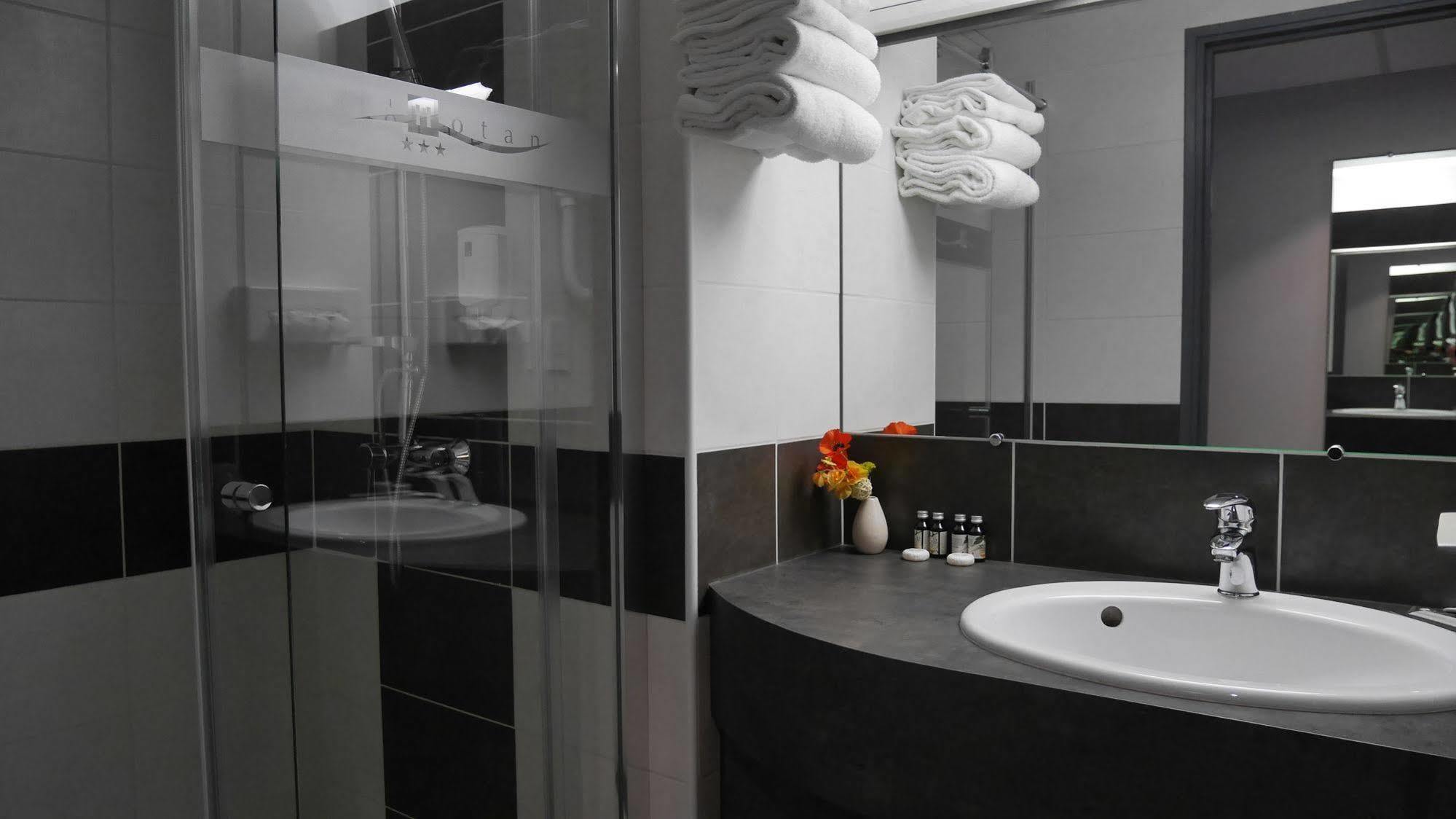 Hotel L'Hotan Portet-sur-Garonne Ngoại thất bức ảnh