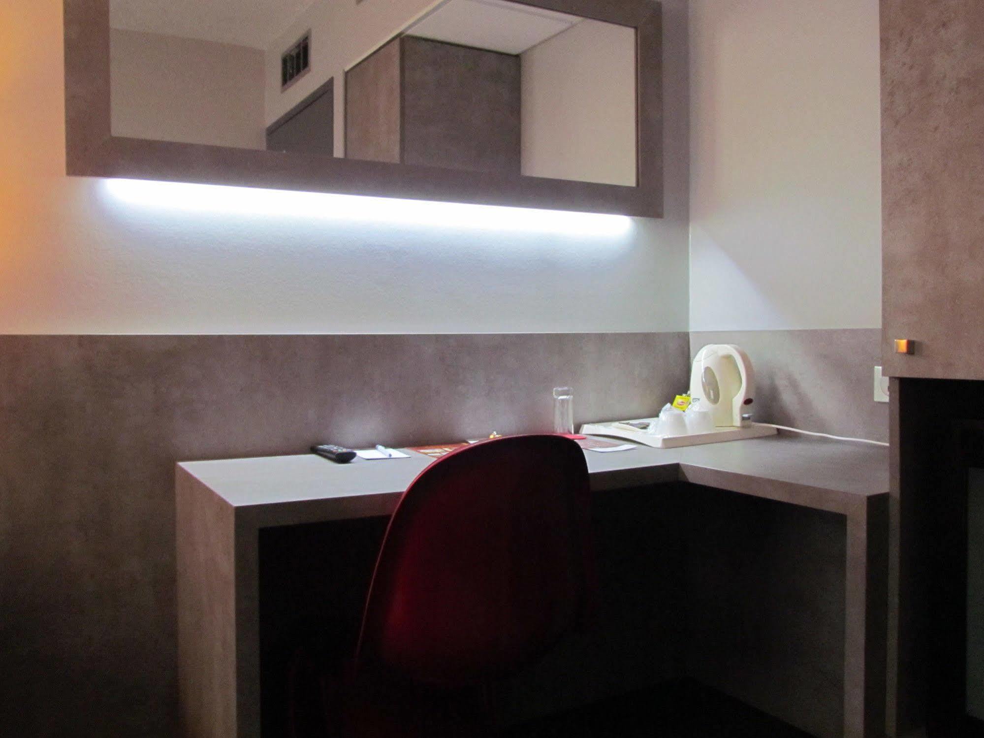 Hotel L'Hotan Portet-sur-Garonne Ngoại thất bức ảnh