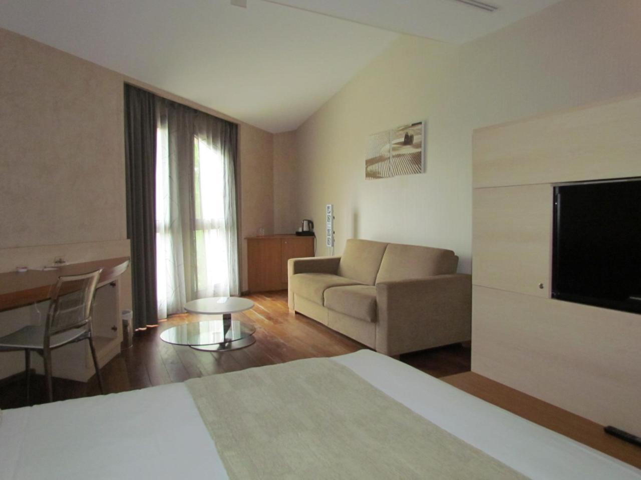Hotel L'Hotan Portet-sur-Garonne Ngoại thất bức ảnh